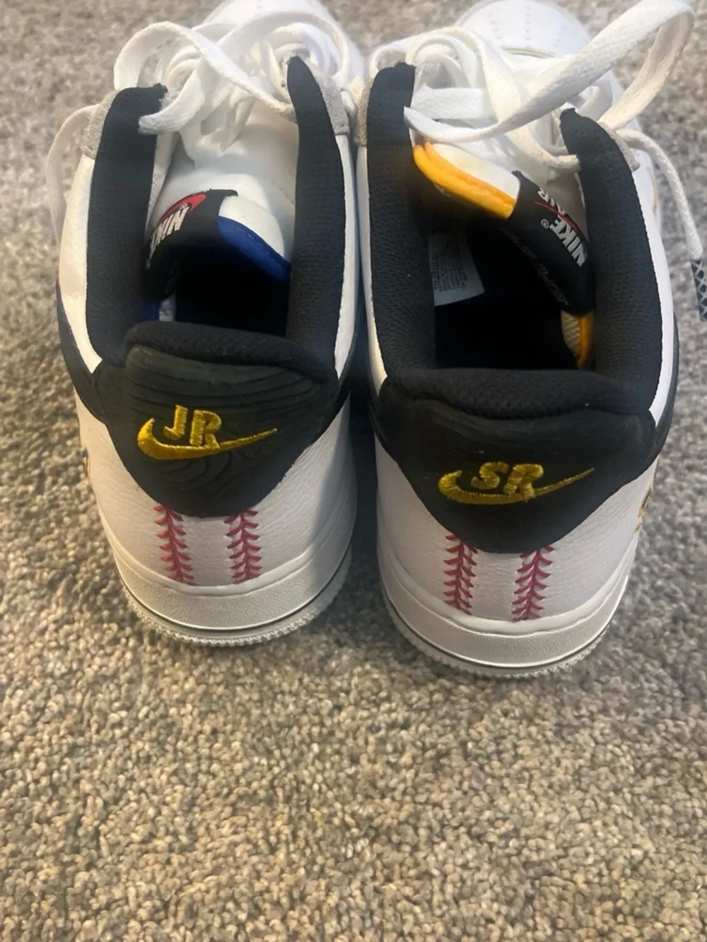 Nike White and Blue Low-Top Sneakers - Picture 4 of 5